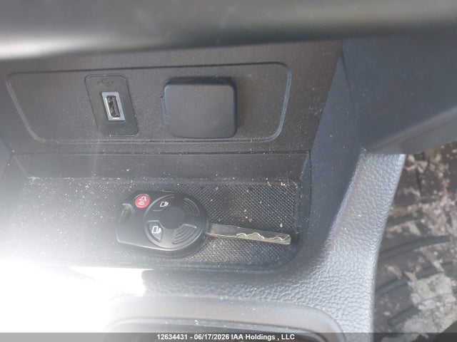 Продажа на аукционе авто 2017 Ford Escape Se, vin: 1FMCU9GD6HUA71833, номер лота: 12634431