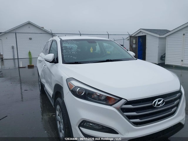 2018 Hyundai Tucson Base 2.0l მანქანა იყიდება აუქციონზე, vin: KM8J2CA47JU717048, აუქციონის ნომერი: 12634440