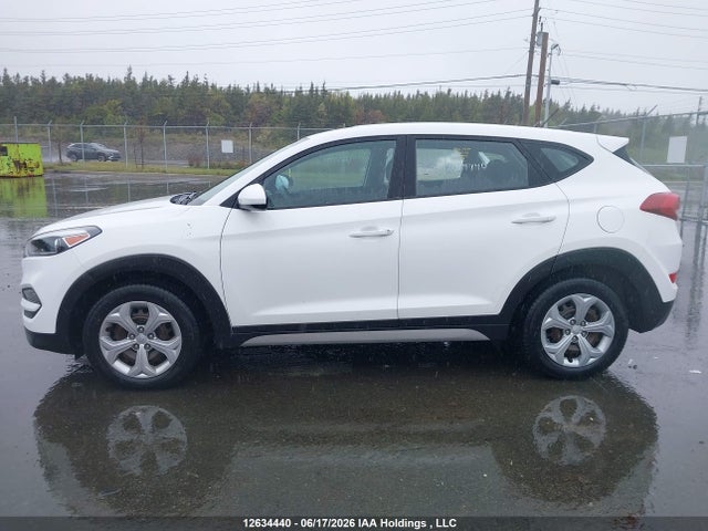 2018 Hyundai Tucson Base 2.0l მანქანა იყიდება აუქციონზე, vin: KM8J2CA47JU717048, აუქციონის ნომერი: 12634440