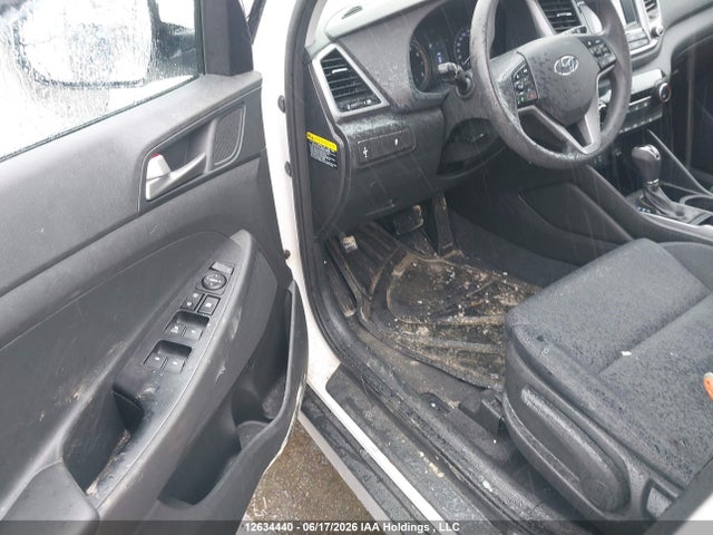 2018 Hyundai Tucson Base 2.0l მანქანა იყიდება აუქციონზე, vin: KM8J2CA47JU717048, აუქციონის ნომერი: 12634440