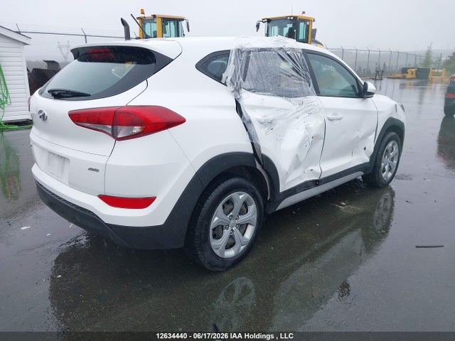 2018 Hyundai Tucson Base 2.0l მანქანა იყიდება აუქციონზე, vin: KM8J2CA47JU717048, აუქციონის ნომერი: 12634440