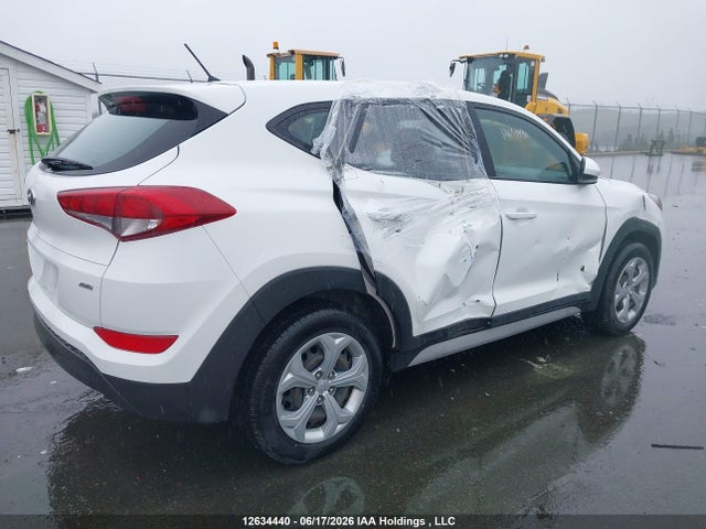 2018 Hyundai Tucson Base 2.0l მანქანა იყიდება აუქციონზე, vin: KM8J2CA47JU717048, აუქციონის ნომერი: 12634440