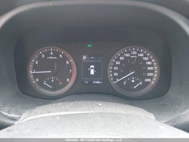 2018 Hyundai Tucson Base 2.0l მანქანა იყიდება აუქციონზე, vin: KM8J2CA47JU717048, აუქციონის ნომერი: 12634440