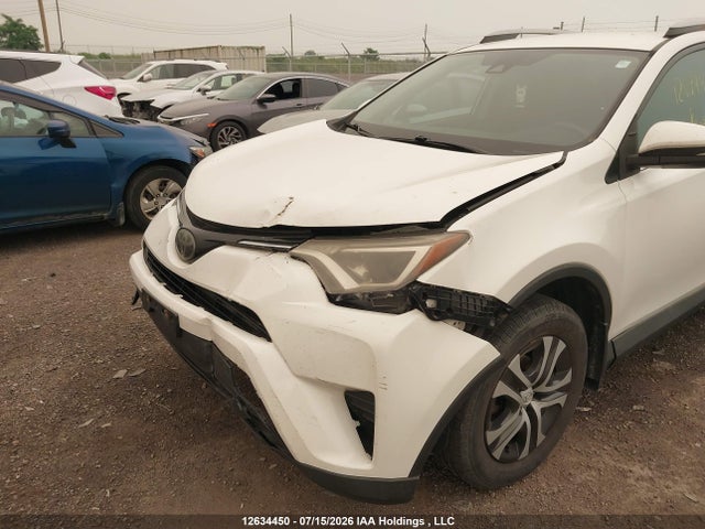 2T3ZFREV1HW313225 Toyota RAV4 LE
