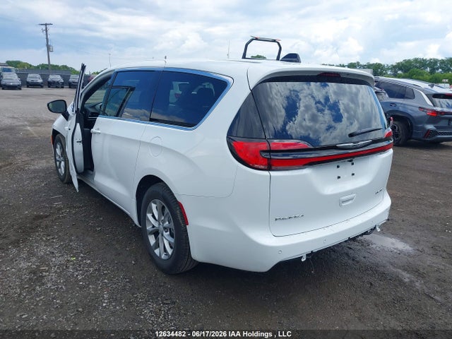 Chrysler Pacifica Limited 2026 2C4RC1GG8TR284429 Image 3