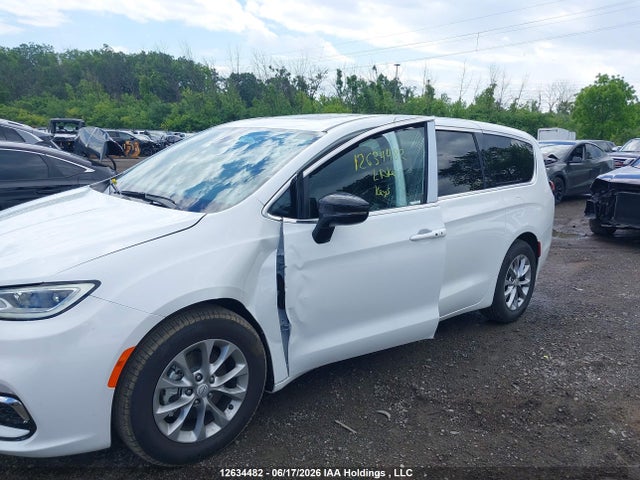 Chrysler Pacifica Limited 2026 2C4RC1GG8TR284429 Image 6