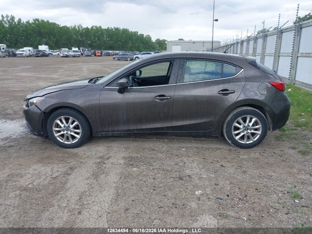 3MZBM1L79GM257688 Mazda Mazda3 Gs
