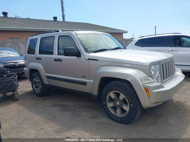 12634538 :رقم المزاد ، 1J8GN28K38W258533 vin ، 2008 Jeep Liberty مزاد بيع