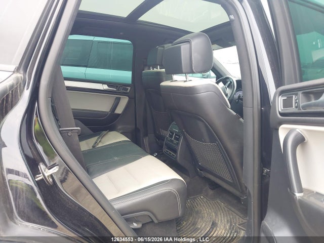 Продаж на аукціоні авто 2017 Volkswagen Touareg 3.6l Wolfsburg Edition, vin: WVGRF7BP5HD001153, номер лоту: 12634553
