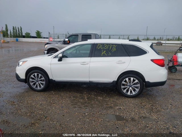Subaru Outback 2.5i Touring 2017 4S4BSCTC8H3313233 Image 14