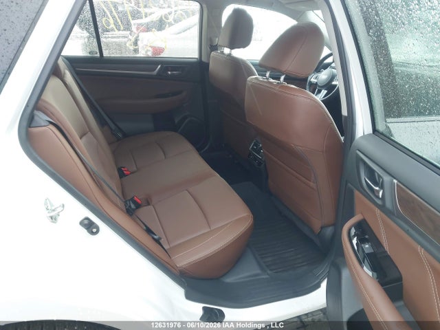 Subaru Outback 2.5i Touring 2017 4S4BSCTC8H3313233 Image 8