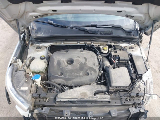 YV4AC2UK8L2175735 Volvo Xc40 T4 Momentum