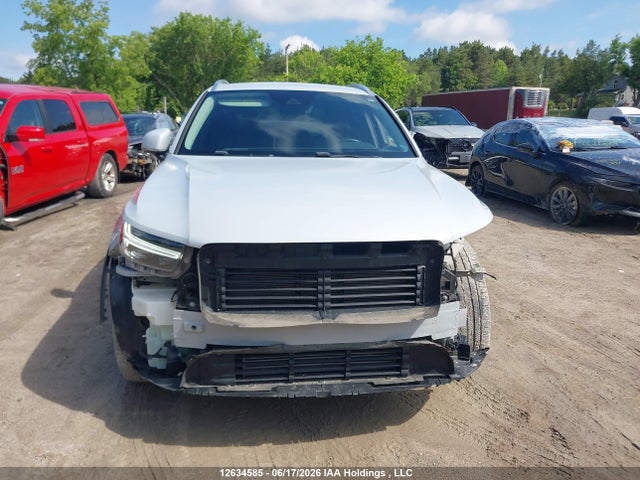 YV4AC2UK8L2175735 Volvo Xc40 T4 Momentum