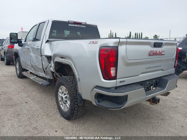 12634592 :رقم المزاد ، 1GT59ME7XNF163283 vin ، 2022 Gmc Sierra 2500hd Sle مزاد بيع