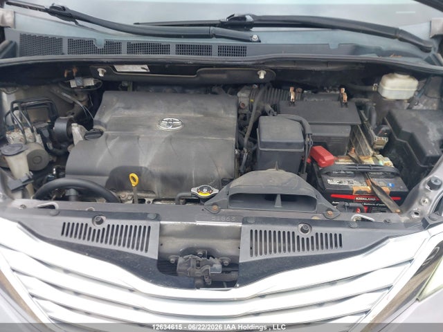 2011 Toyota Sienna Xle 7 Passenger მანქანა იყიდება აუქციონზე, vin: 5TDYK3DC8BS135245, აუქციონის ნომერი: 12634615