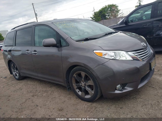 2011 Toyota Sienna Xle 7 Passenger მანქანა იყიდება აუქციონზე, vin: 5TDYK3DC8BS135245, აუქციონის ნომერი: 12634615