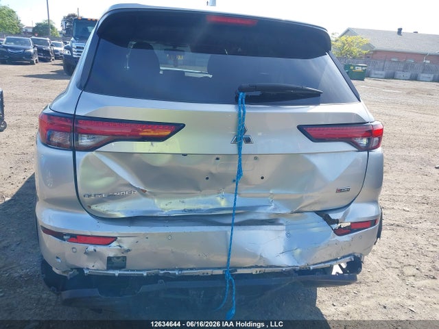 12634644 :رقم المزاد ، JA4J4TA80NZ605356 vin ، 2022 Mitsubishi Outlander Es مزاد بيع