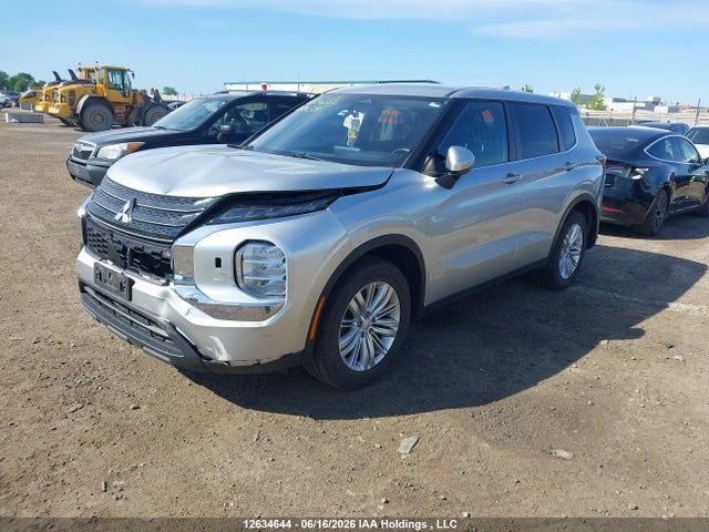 JA4J4TA80NZ605356 Mitsubishi Outlander Es