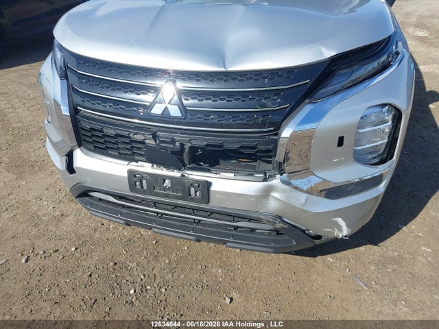 12634644 :رقم المزاد ، JA4J4TA80NZ605356 vin ، 2022 Mitsubishi Outlander Es مزاد بيع