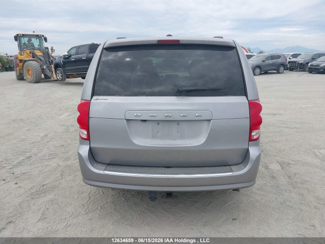 Dodge Grand Caravan Crew 2016 2C4RDGDG1GR243599 Image 16
