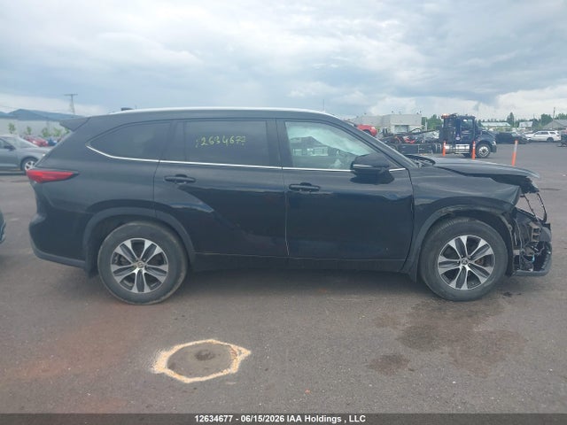 2022 Toyota Highlander Xle მანქანა იყიდება აუქციონზე, vin: 5TDGZRBH5NS232626, აუქციონის ნომერი: 12634677