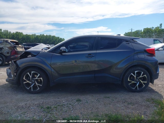 NMTKHMBX4JR002785 Toyota C-HR XLE