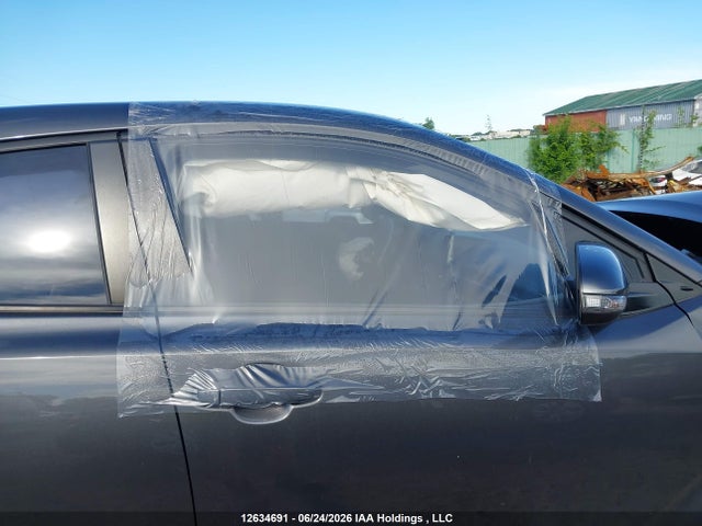 NMTKHMBX4JR002785 Toyota C-HR XLE
