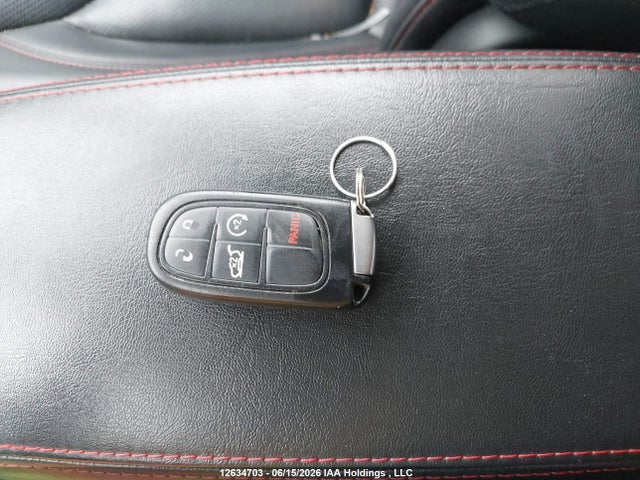 12634703 :رقم المزاد ، 1C4PJMBS4HD225706 vin ، 2017 Jeep Cherokee Trailhawk مزاد بيع