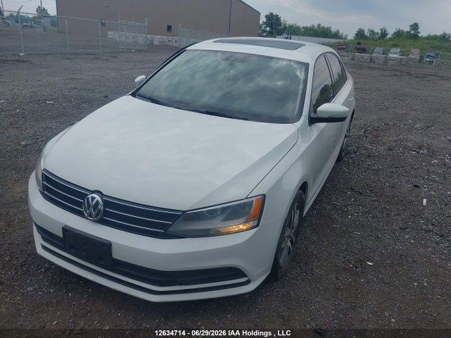 2015 Volkswagen Jetta 2.0l Trendline/2.0l Trendline+ მანქანა იყიდება აუქციონზე, vin: 3VW2K7AJ8FM347470, აუქციონის ნომერი: 12634714