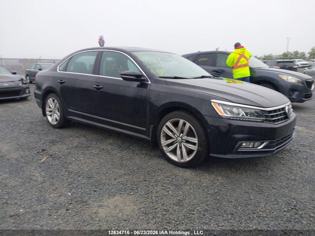 2017 Volkswagen Passat 1.8 Tsi Highline მანქანა იყიდება აუქციონზე, vin: 1VWCT7A33HC077734, აუქციონის ნომერი: 12634716