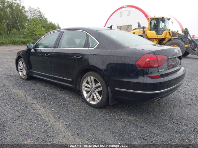 2017 Volkswagen Passat 1.8 Tsi Highline მანქანა იყიდება აუქციონზე, vin: 1VWCT7A33HC077734, აუქციონის ნომერი: 12634716