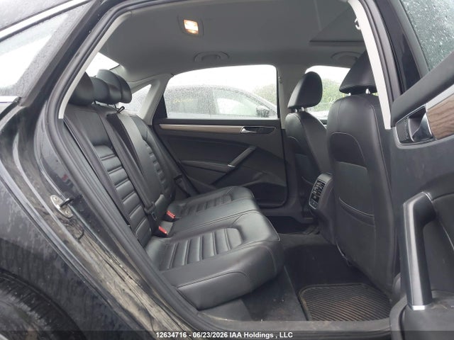 2017 Volkswagen Passat 1.8 Tsi Highline მანქანა იყიდება აუქციონზე, vin: 1VWCT7A33HC077734, აუქციონის ნომერი: 12634716