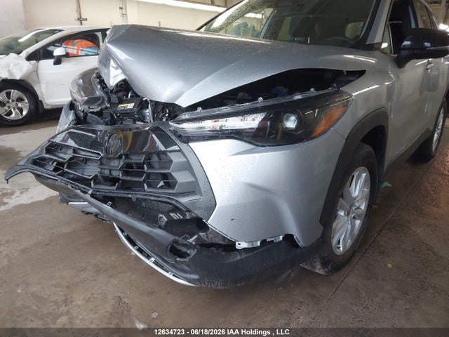 7MUCAAAG9TV162549 Toyota Corolla Cross Le