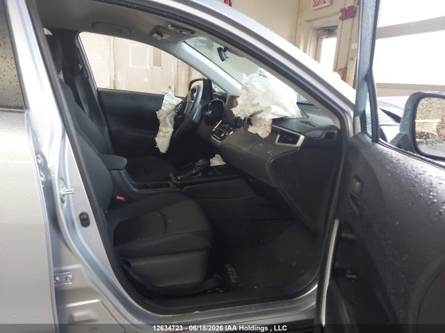 7MUCAAAG9TV162549 Toyota Corolla Cross Le
