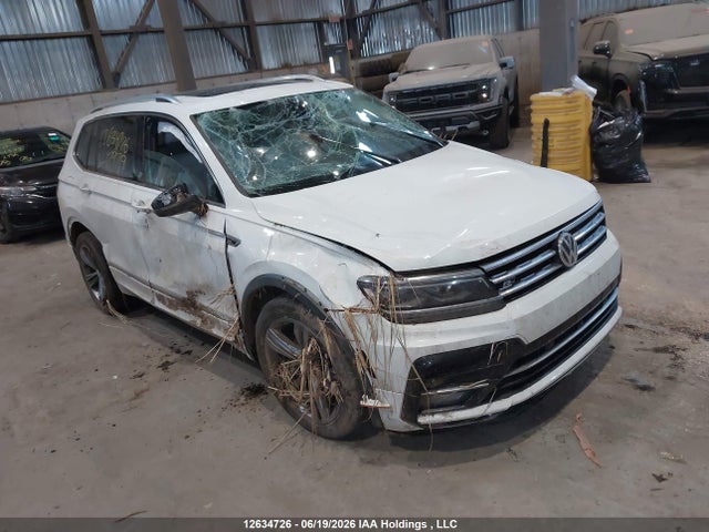 Продаж на аукціоні авто 2018 Volkswagen Tiguan Highline, vin: 3VV4B7AX9JM179719, номер лоту: 12634726