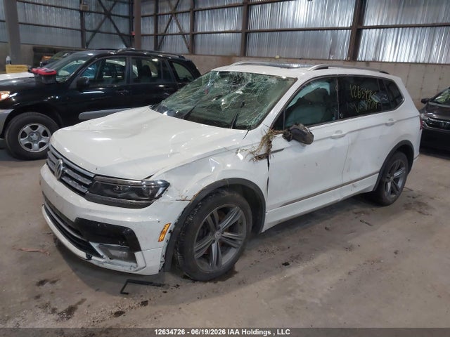Продаж на аукціоні авто 2018 Volkswagen Tiguan Highline, vin: 3VV4B7AX9JM179719, номер лоту: 12634726