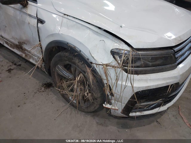 Продаж на аукціоні авто 2018 Volkswagen Tiguan Highline, vin: 3VV4B7AX9JM179719, номер лоту: 12634726