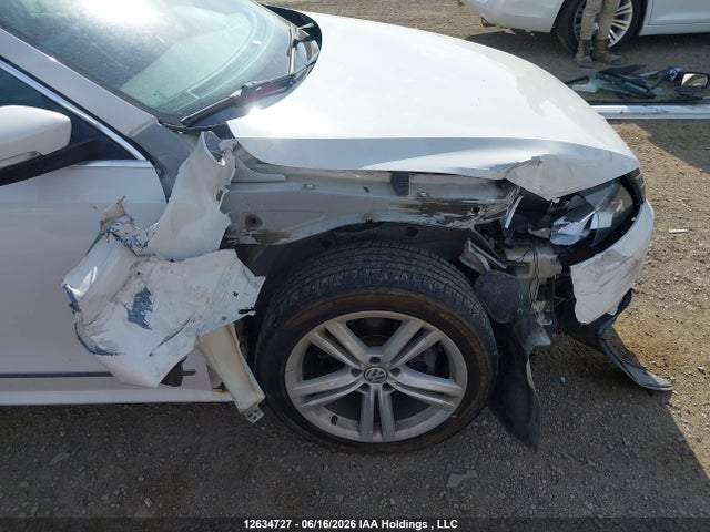 Volkswagen PASSAT SEL 2014 1VWCS7A30EC089435 Image 19