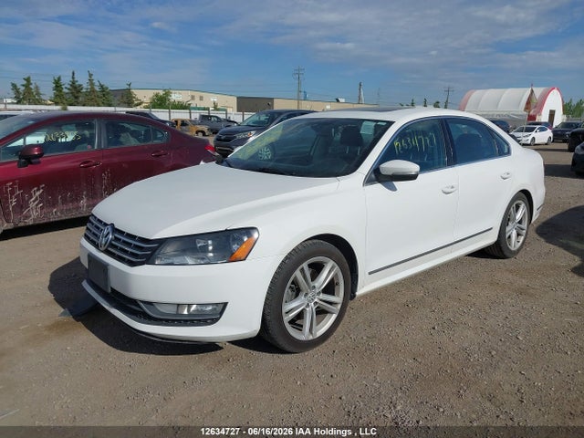 Volkswagen PASSAT SEL 2014 1VWCS7A30EC089435 Image 2