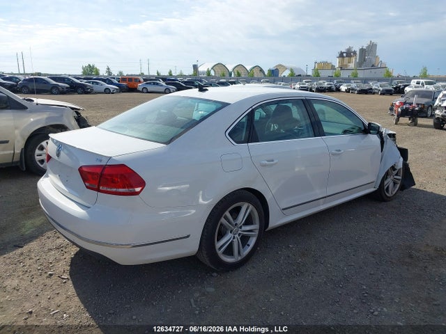 Volkswagen PASSAT SEL 2014 1VWCS7A30EC089435 Image 4