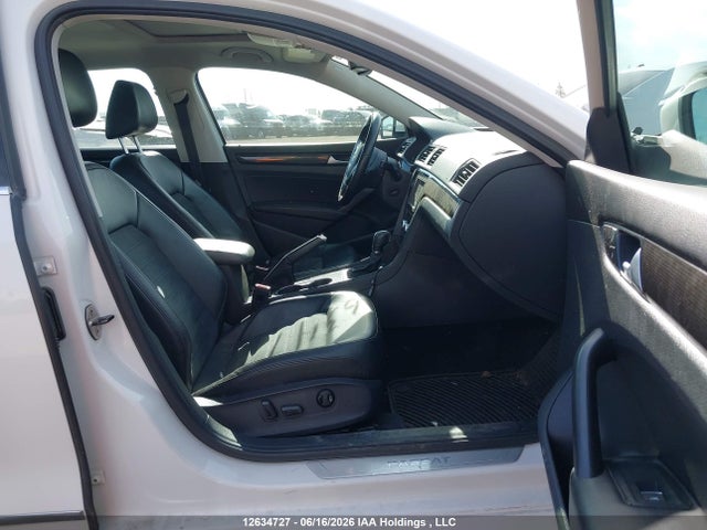 Volkswagen PASSAT SEL 2014 1VWCS7A30EC089435 Image 5