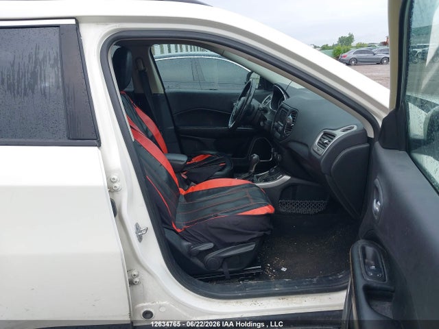 Jeep Compass North 2018 3C4NJDBBXJT145625 Image 5