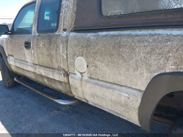 Продаж на аукціоні авто 2001 Chevrolet Silverado K2500 Heavy Duty, vin: 1GCHK29U51E170177, номер лоту: 12634771