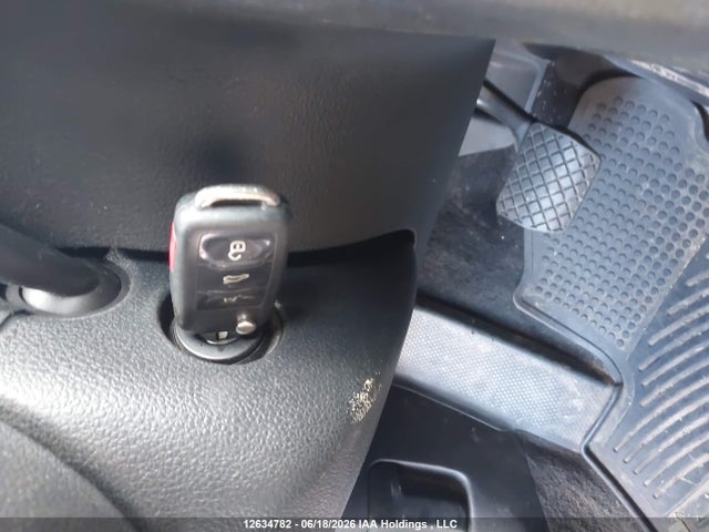 1VWBV7A31FC069392 Volkswagen Passat 2.0 Tdi Comfortline