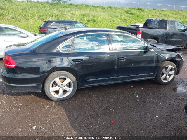 1VWBV7A31FC069392 Volkswagen Passat 2.0 Tdi Comfortline