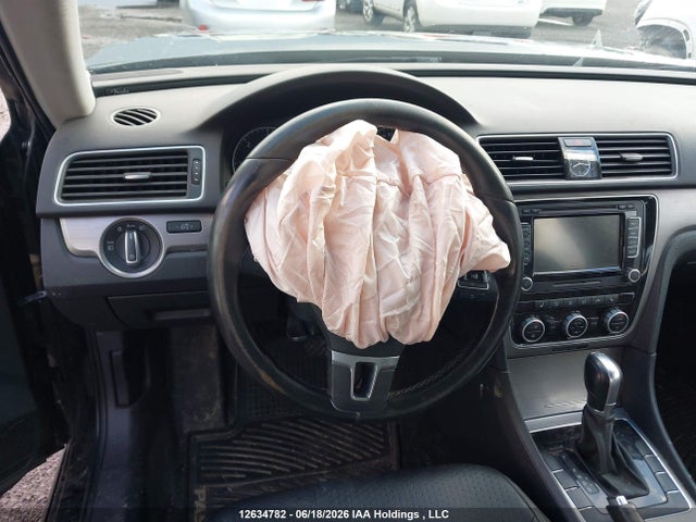 1VWBV7A31FC069392 Volkswagen Passat 2.0 Tdi Comfortline
