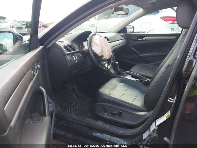 1VWBV7A31FC069392 Volkswagen Passat 2.0 Tdi Comfortline