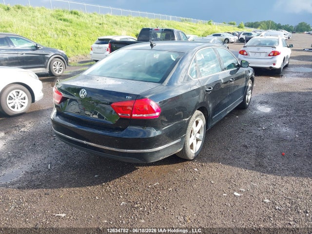 1VWBV7A31FC069392 Volkswagen Passat 2.0 Tdi Comfortline