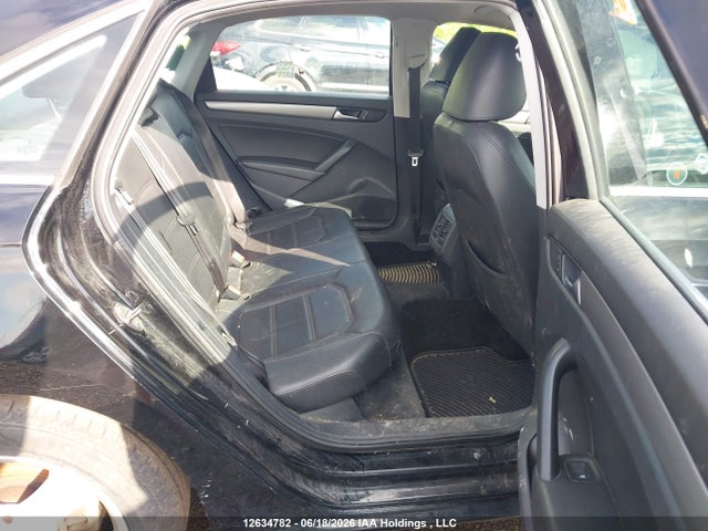 1VWBV7A31FC069392 Volkswagen Passat 2.0 Tdi Comfortline