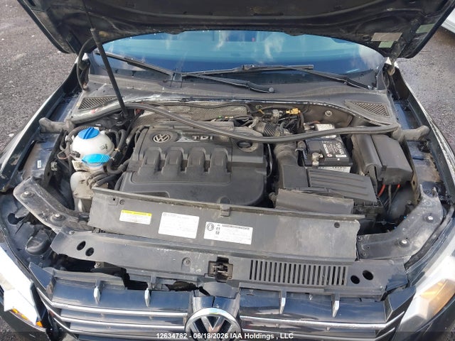 1VWBV7A31FC069392 Volkswagen Passat 2.0 Tdi Comfortline